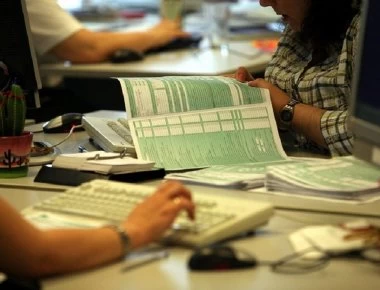 Φορολογικές δηλώσεις: Με αυτό το «κόλπο» θα γλιτώσετε τα τεκμήρια